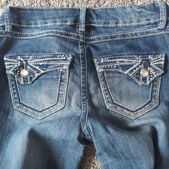 Women's dark wash jeans bundle - Picture 7 of 11